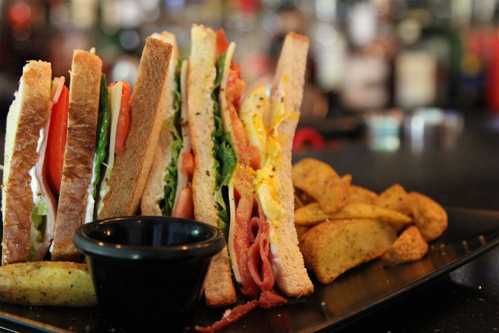 francos-fagito-kavala-club-sandwich