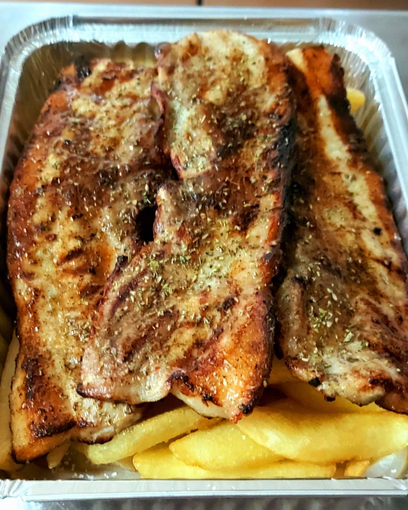 tsiknopempti-kavala-taverna-mpineliki