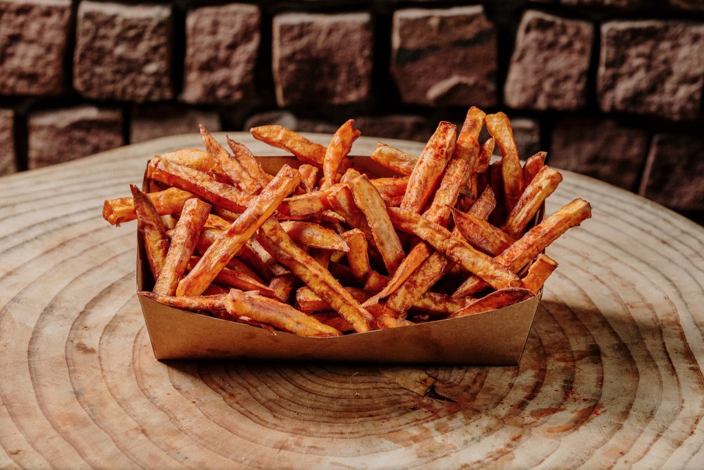kapna-smokery-kavala-delivery-Sweet-Potato-Fries