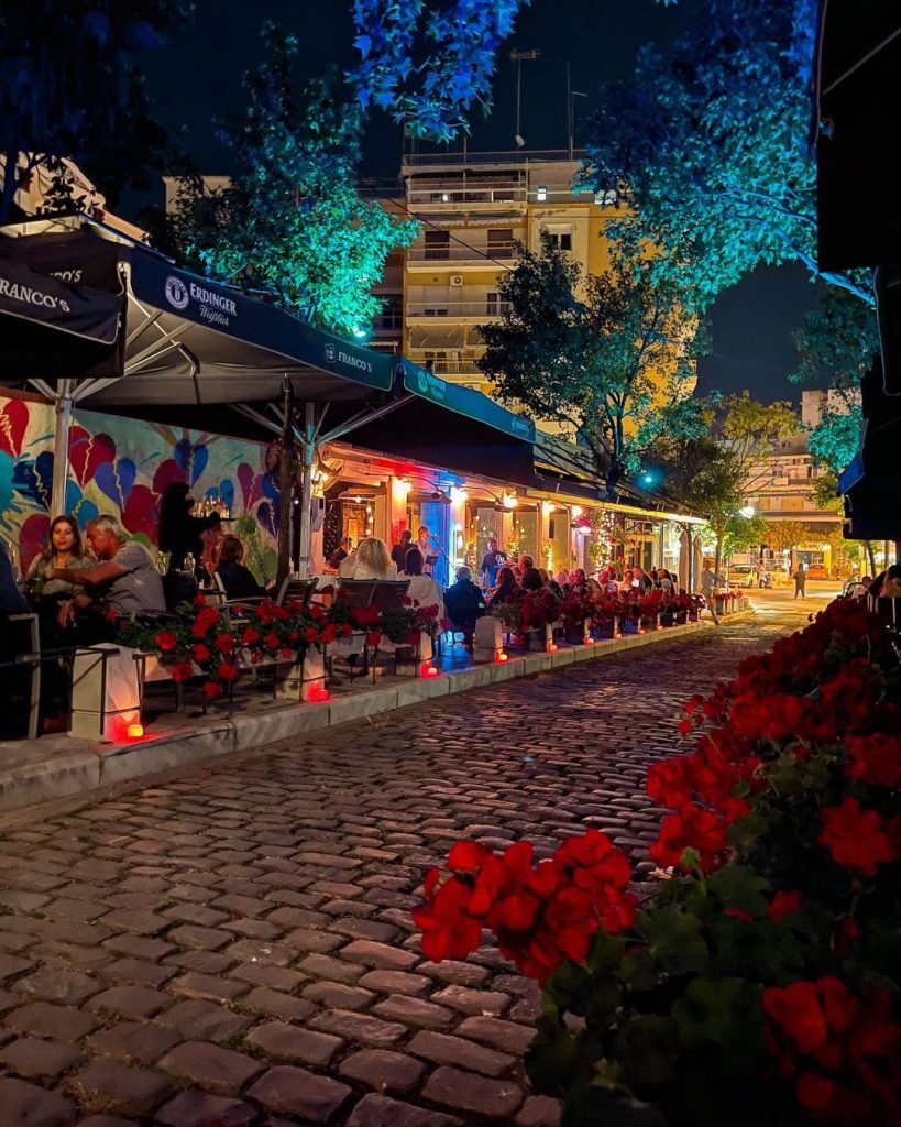 francos-bar-cafe-kavala-citypedia