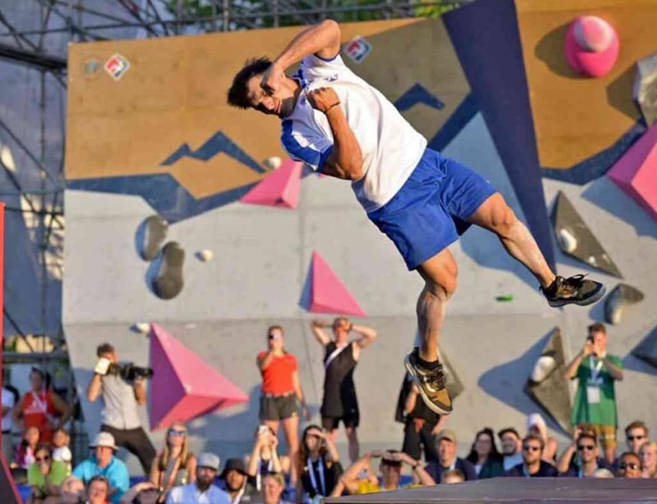 citypedia-kavala-xryso-metallio-mimis-theodwridis-pagkosmioi-agwnes-parkour (1)