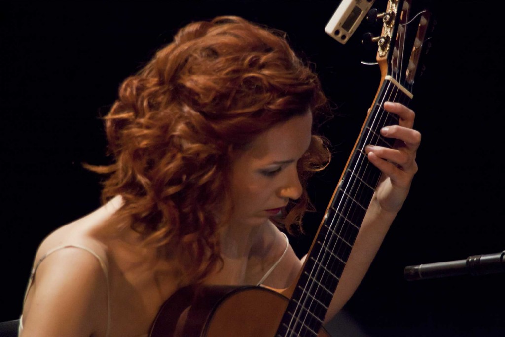 korina-vougiouka-guitar--kavala-citypedia