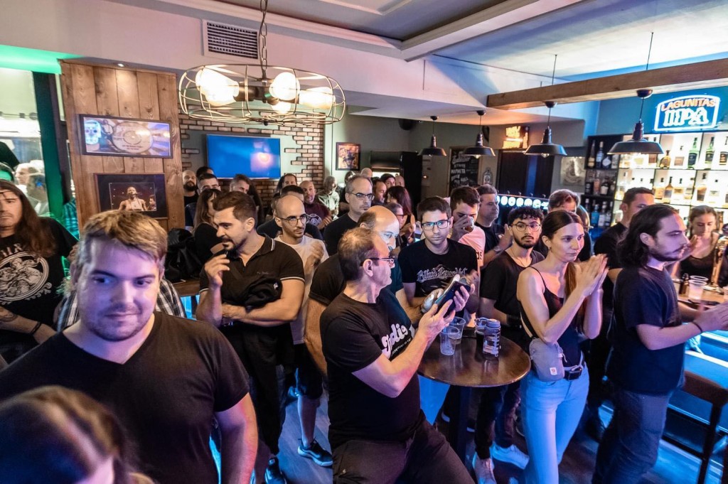 devon_graves_live_filthy_ferret_crew_kavala_citypedia_3