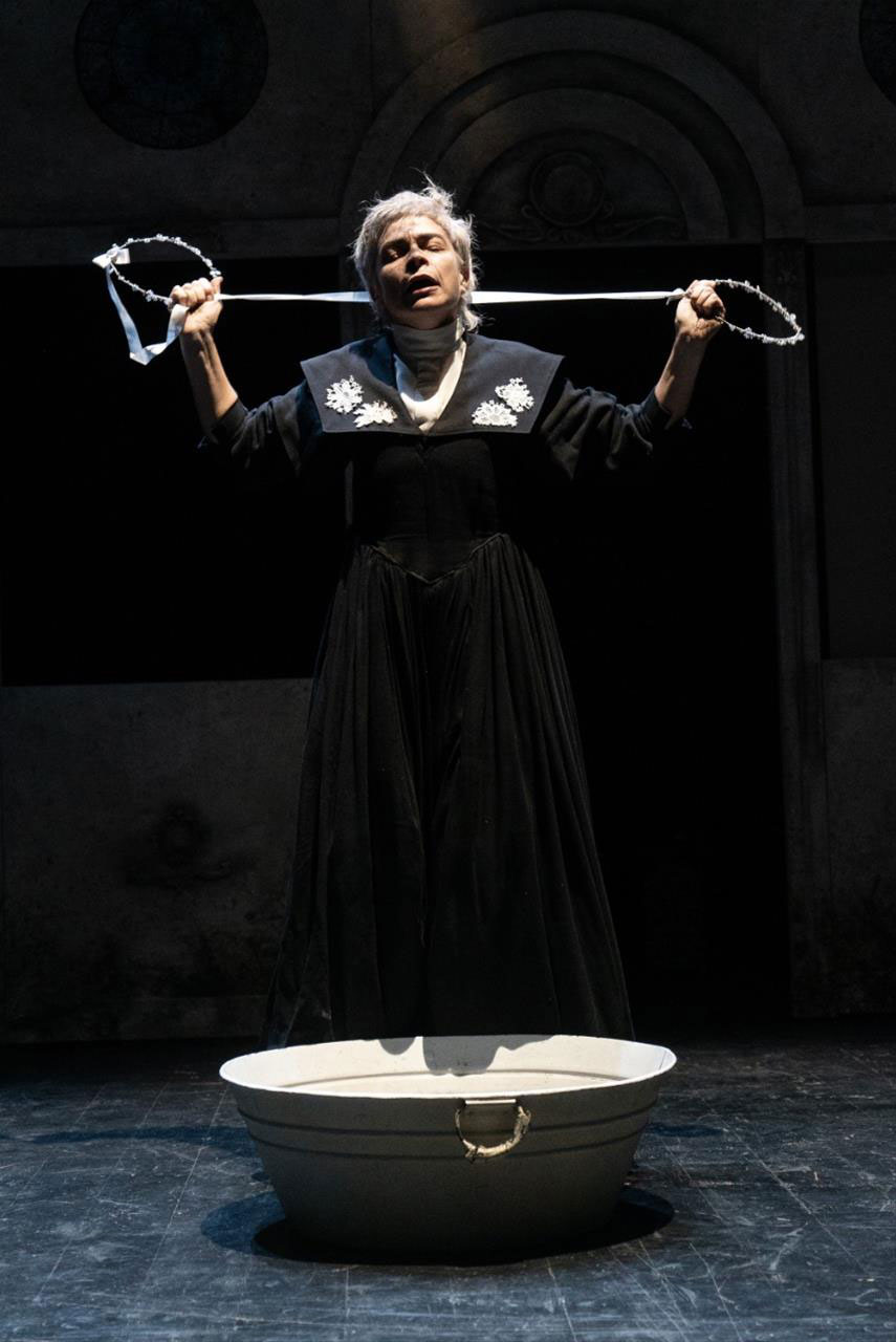 i-agapi-argise-mia-mera-theatro-kavala-citypedia-004