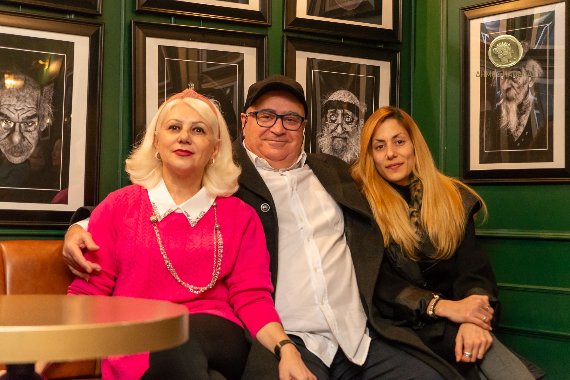 aparto-bistro-cafe-mytilinos-ekthesi-fotografias-kavala-citypedia-005
