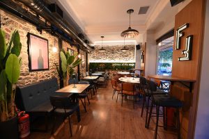 francos-cafe-bar-esoterikos-xoros-kavala-citypedia