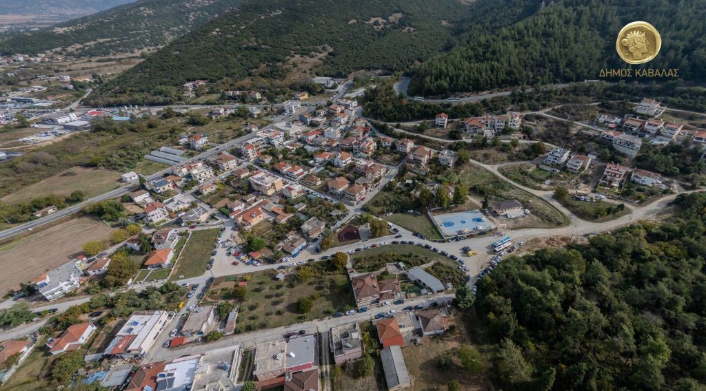 Δράση για τον καρκίνο του μαστού Καβάλα - εναέρια άποψη του Σταυρού Αμυγδαλεώνα
