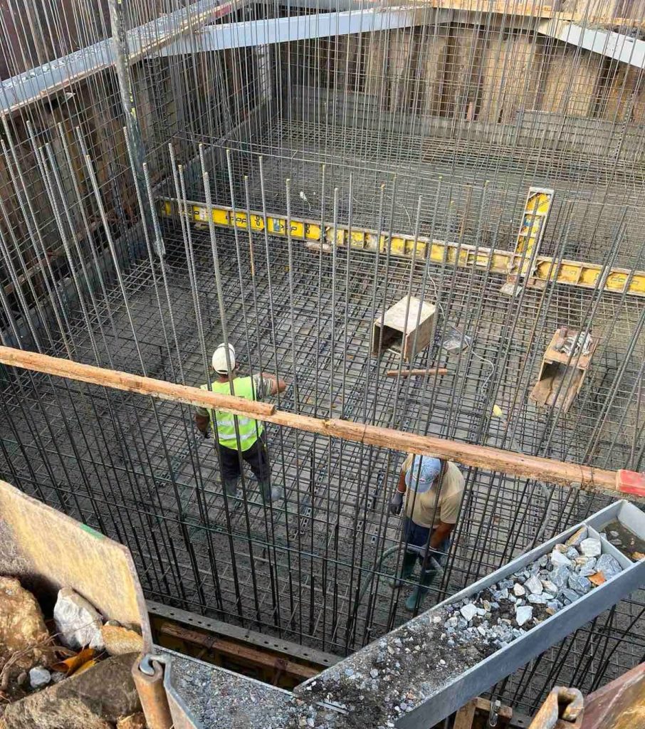 Ύδρευση Δ.Ε. Φιλίππων Καβάλα - οπλισμός θεμελίωσης μέσα στο σκάμμα